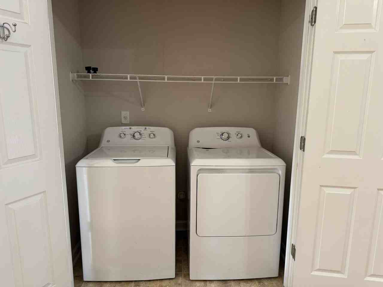 210 Sunview Dr - Photo 5 of 12