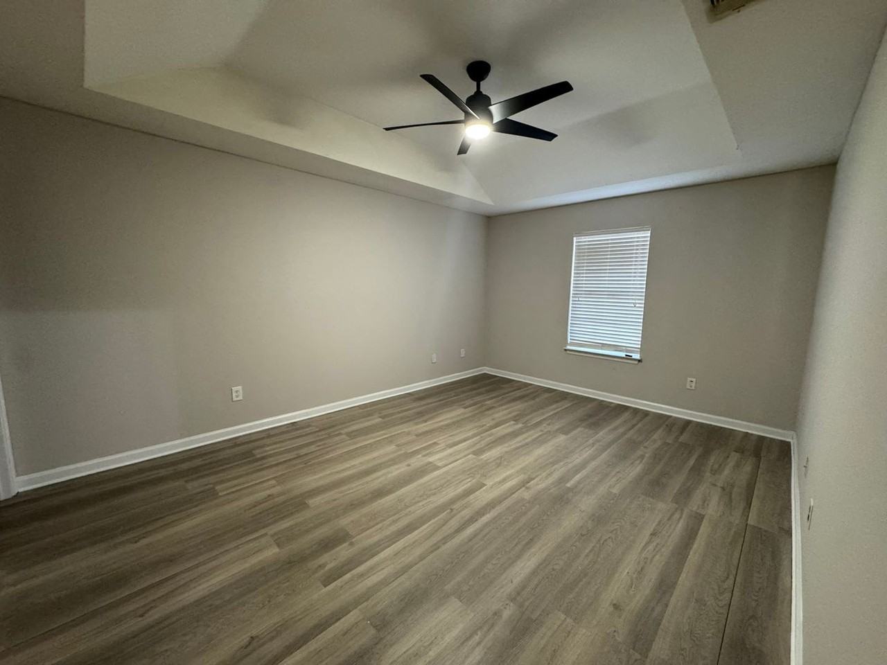 210 Sunview Dr - Photo 6 of 12