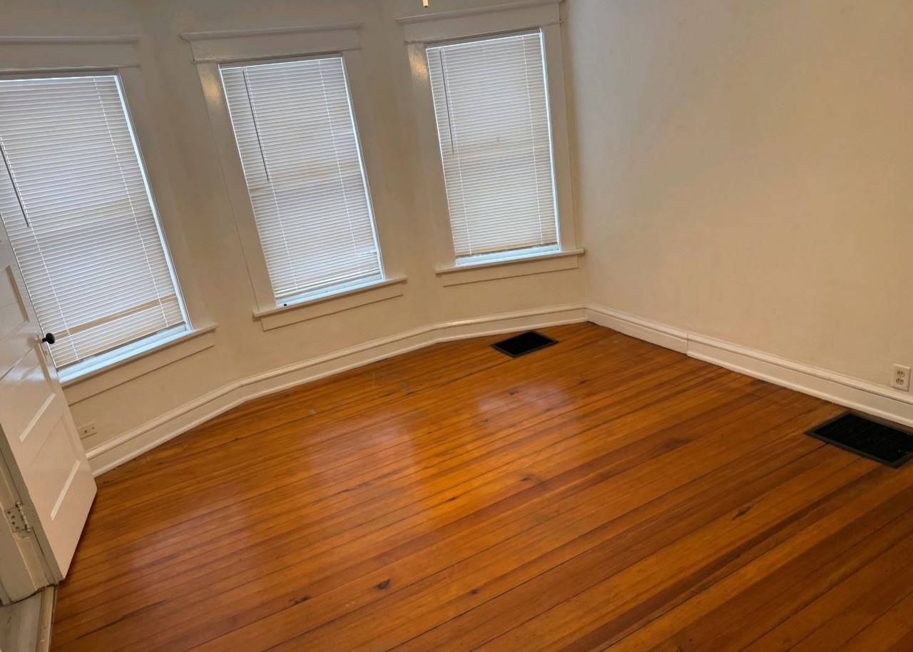 222 S 2nd St - Photo 4 of 14