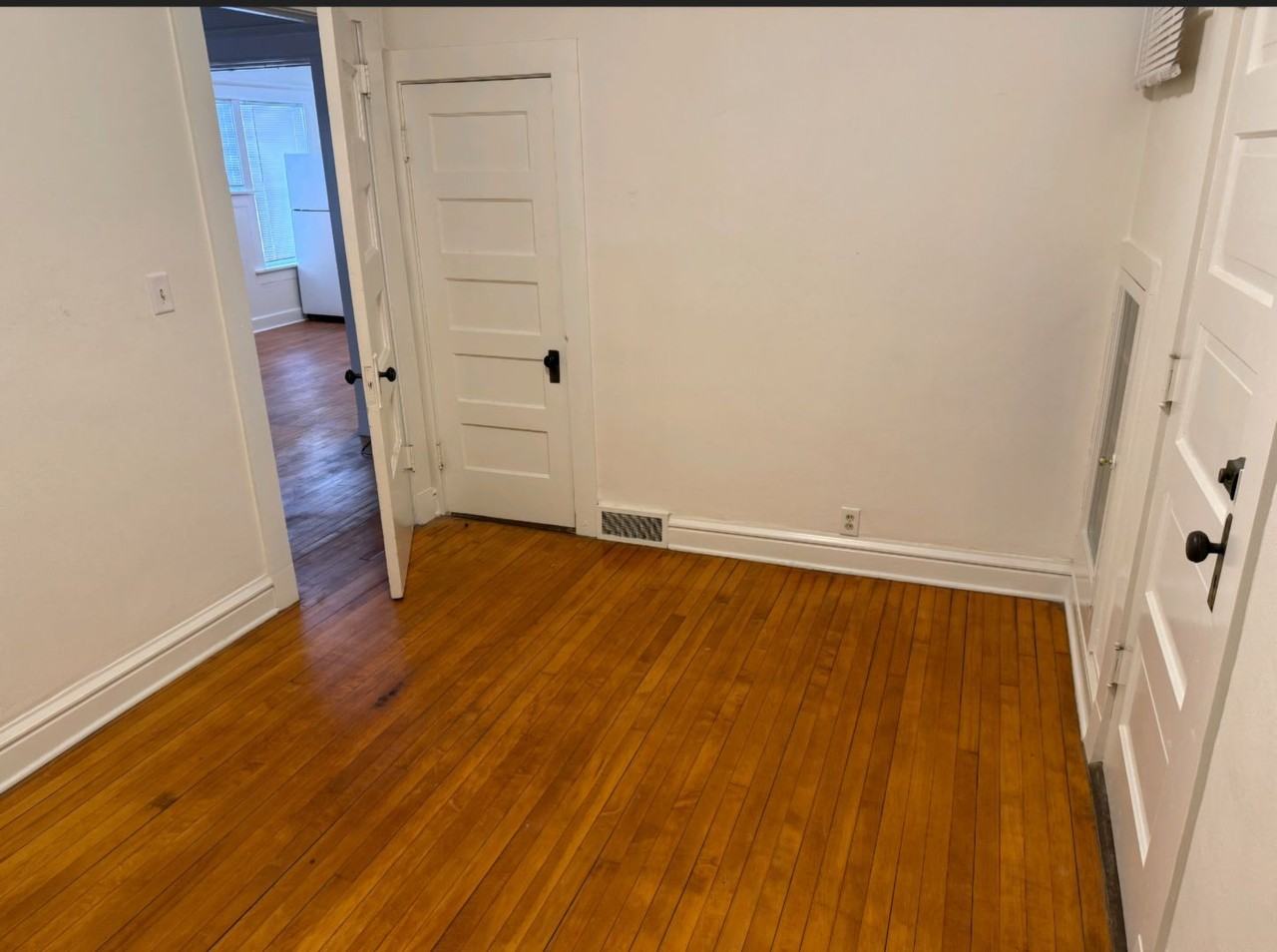 222 S 2nd St - Photo 6 of 14