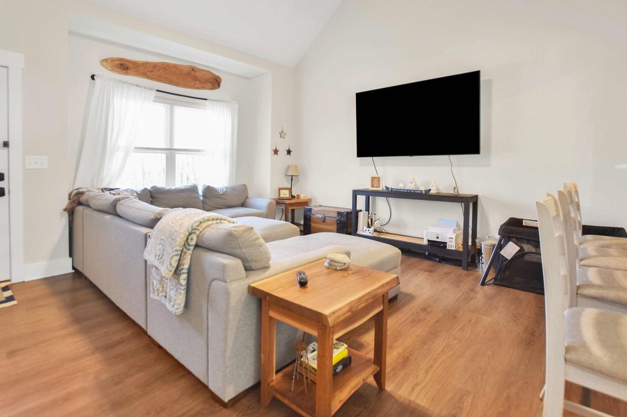 2346 Whitfield Rd - Photo 2 of 18