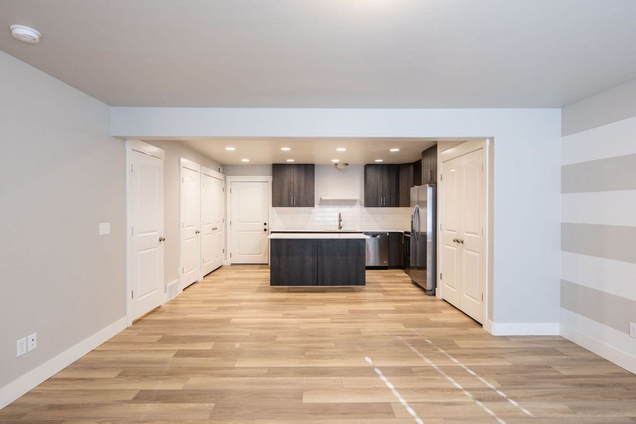 656 Trejo St - Photo 4 of 16