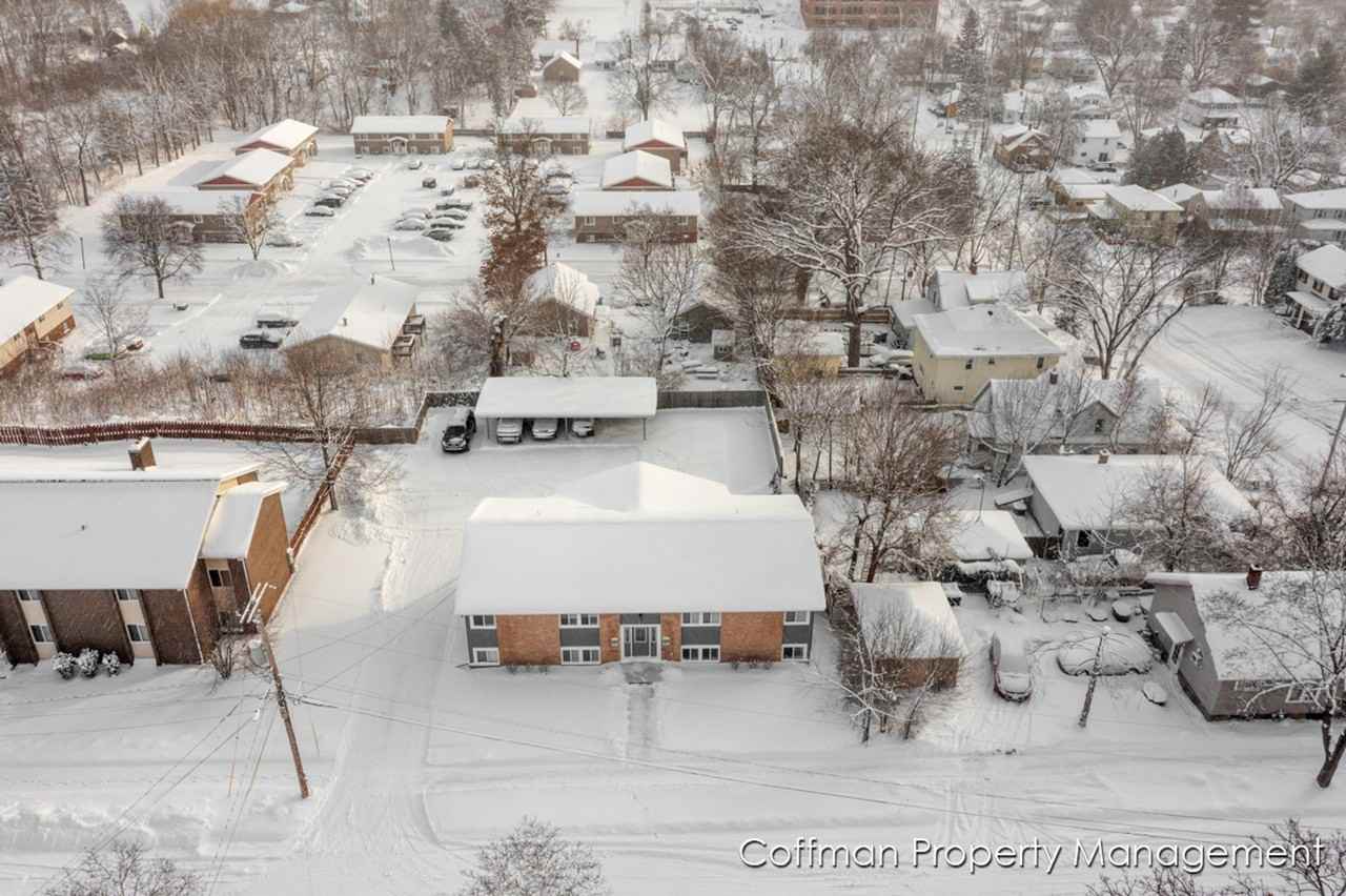 810 Benson - Photo 5 of 6