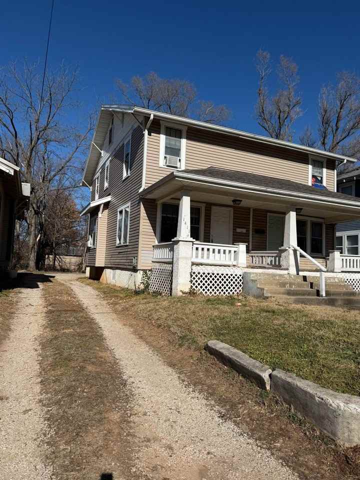 1411 W Mount Vernon St - Photo 2 of 32