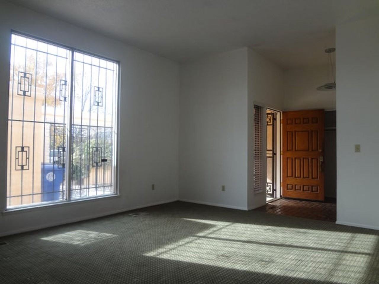 3220 La Ronda Pl Ne - Photo 3 of 11