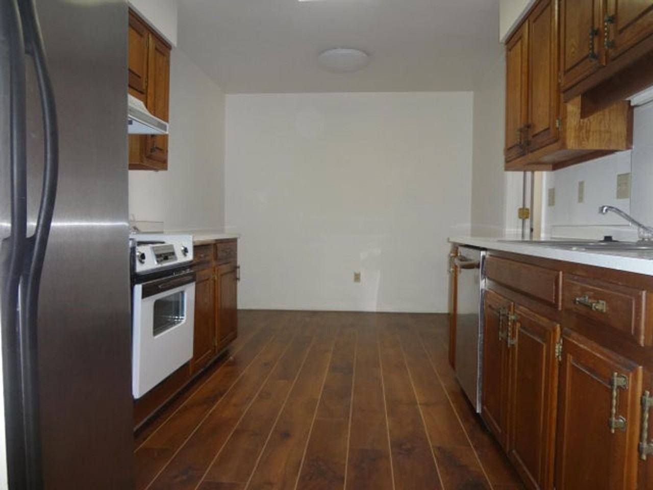 3220 La Ronda Pl Ne - Photo 7 of 11