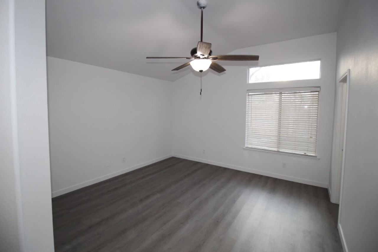 2232 Golden Ave - Photo 6 of 13