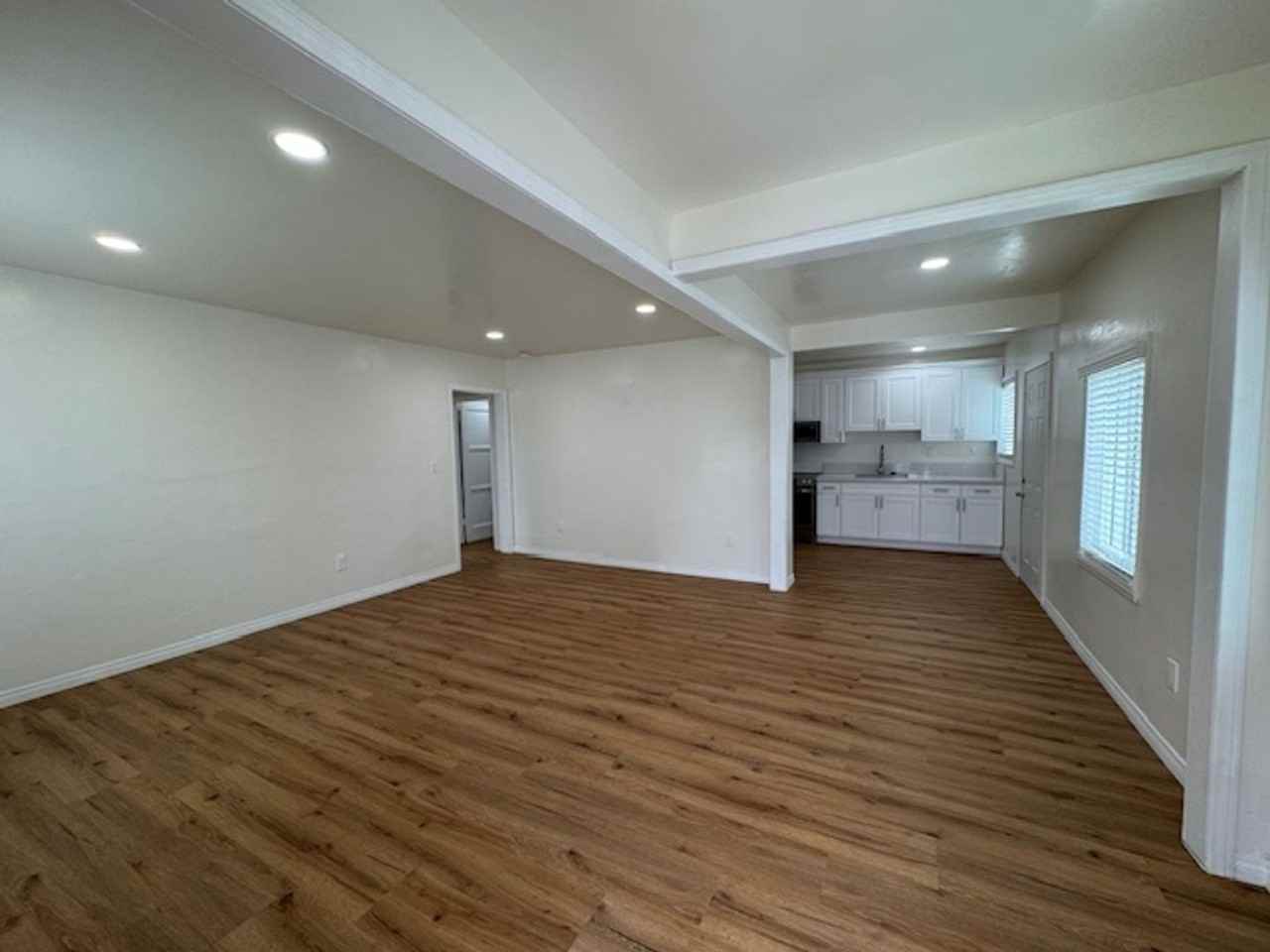 CEDAR 5762 - Photo 4 of 50