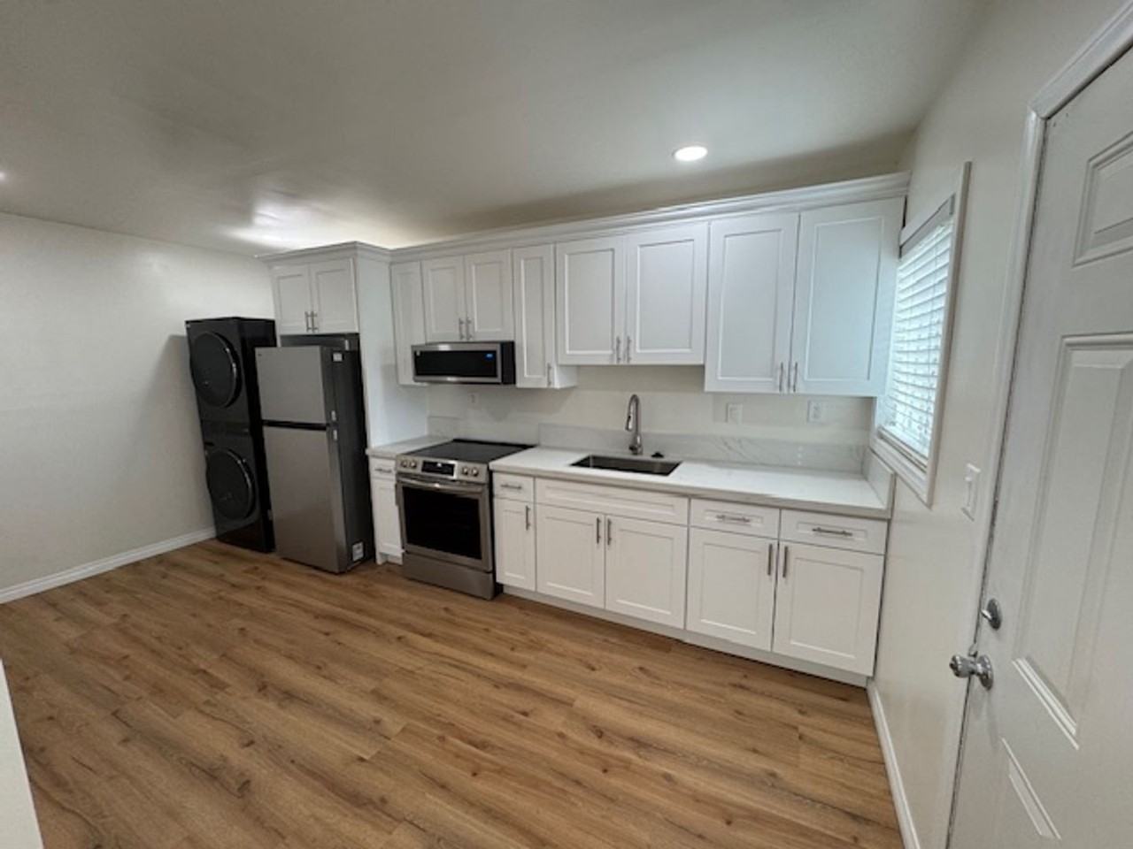 CEDAR 5762 - Photo 7 of 50