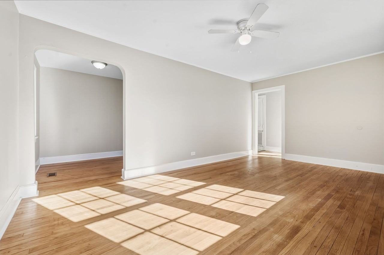 104 W Maynard Ave - Photo 3 of 16