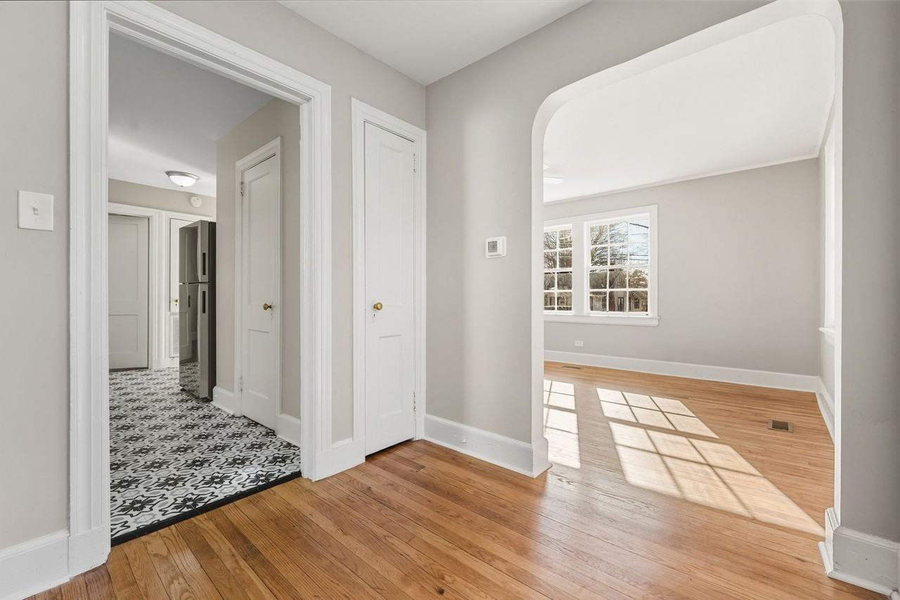 104 W Maynard Ave - Photo 6 of 16