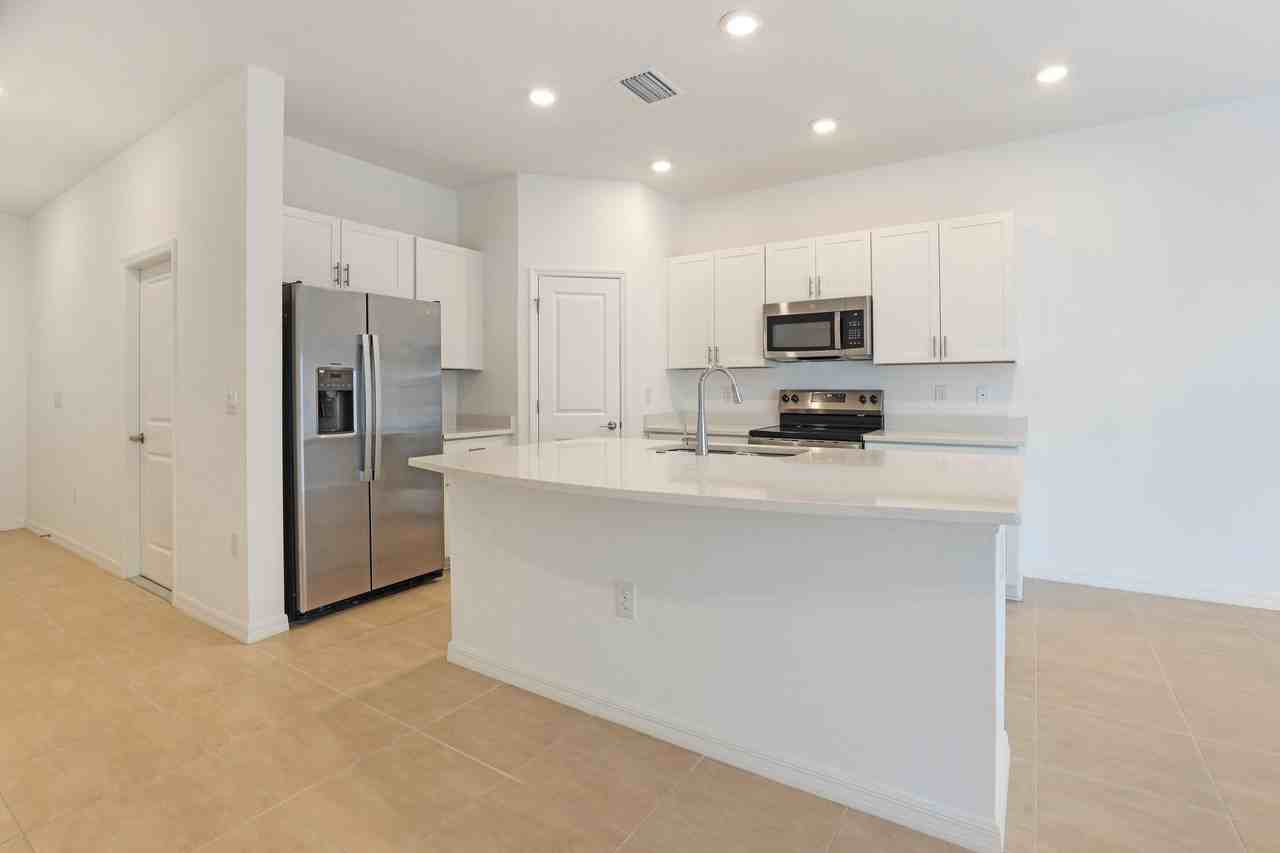 8717 Winter Breeze Way - Photo 5 of 19