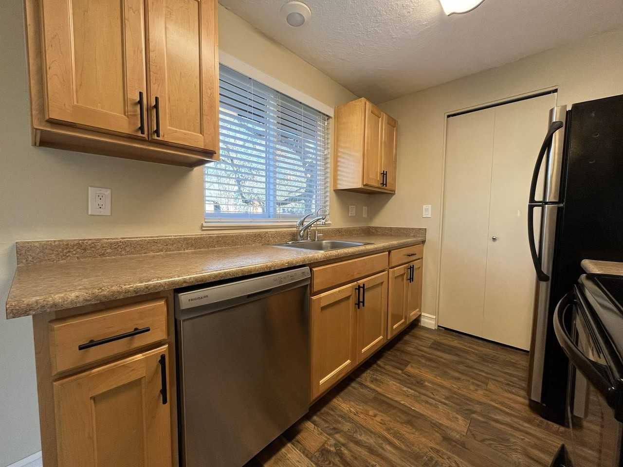 12606 Nw Barnes Rd #5 - Photo 7 of 23