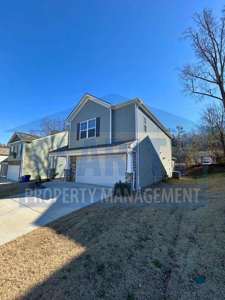 3336 Harmony Ct Ne - Photo 3 of 28