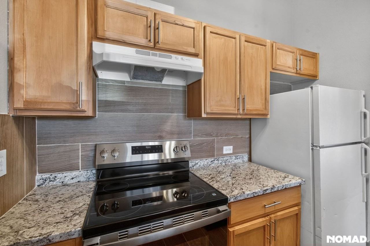 17465 E Plateau Dr - Photo 3 of 31