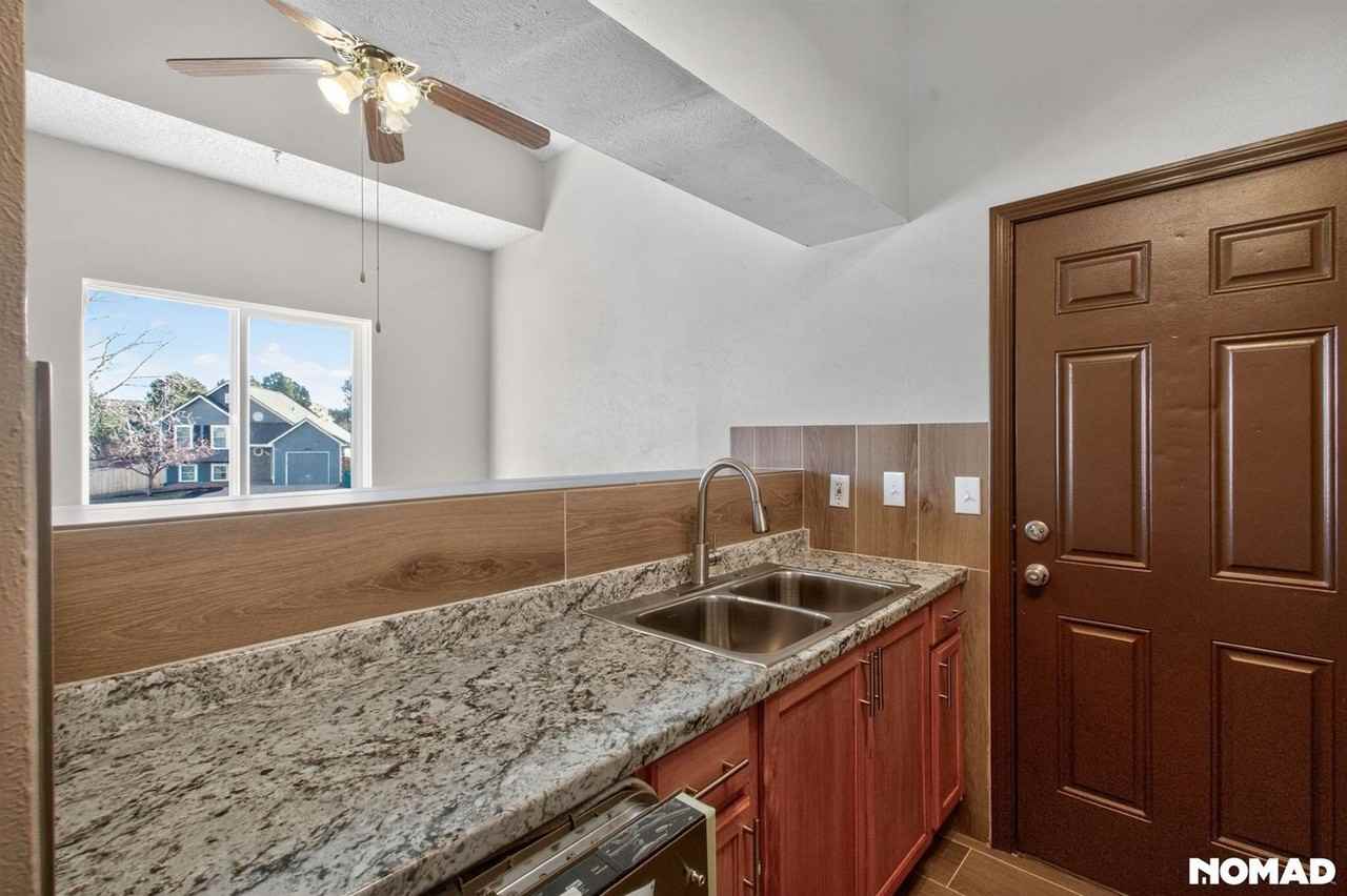 17465 E Plateau Dr - Photo 4 of 31