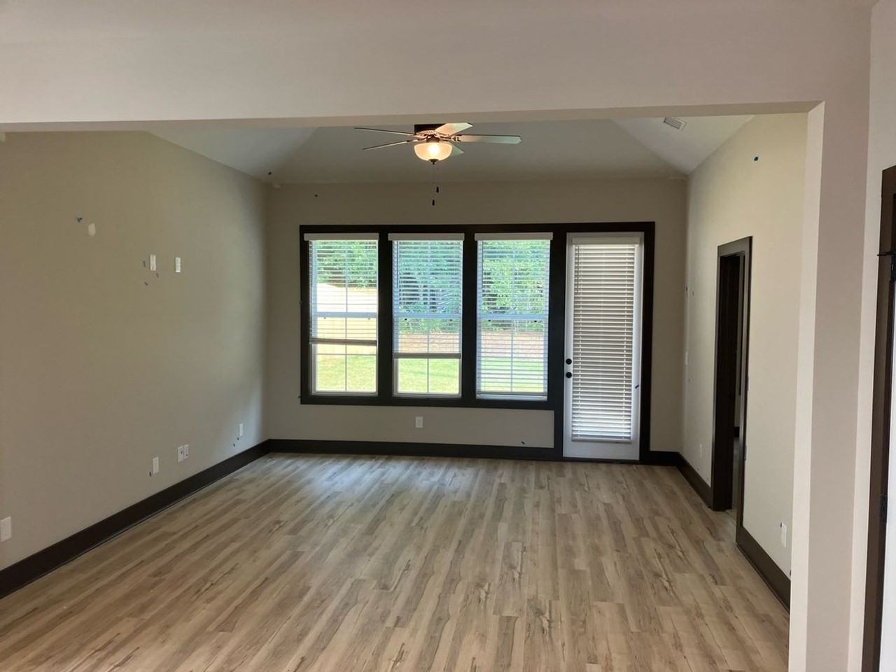 696 Village Dr - Photo 6 of 10