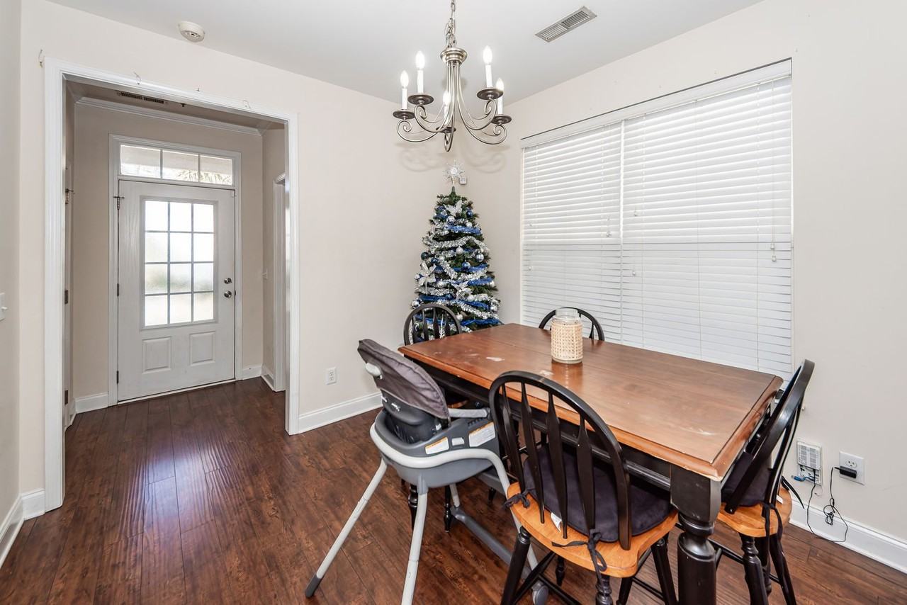 254 Chemistry Cir - Photo 4 of 28