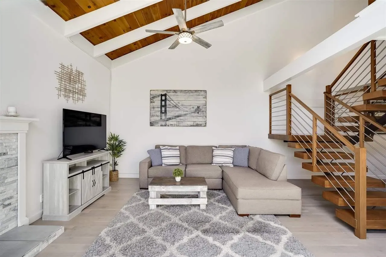 513 Willow St - Photo 3 of 39