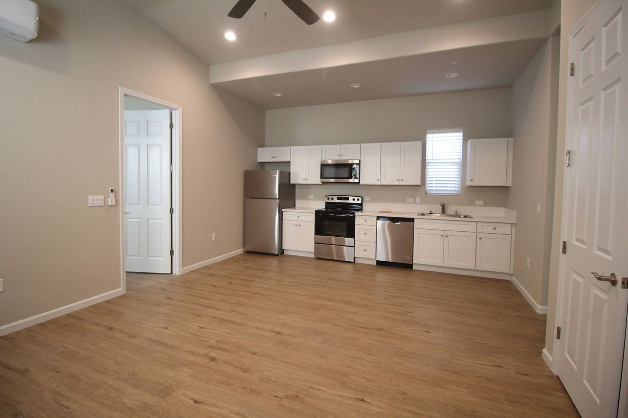 1319 E Portals Ave - Photo 2 of 7