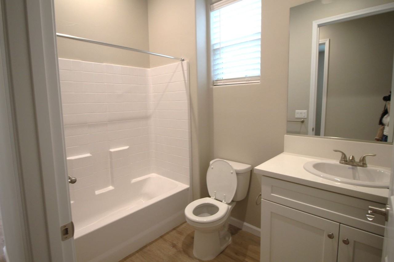 1319 E Portals Ave - Photo 4 of 7