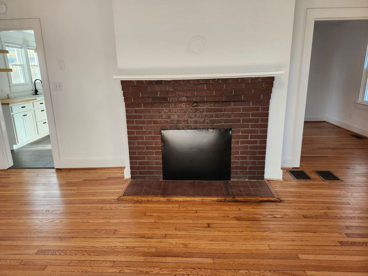 135 Orchard Rd - Photo 7 of 31