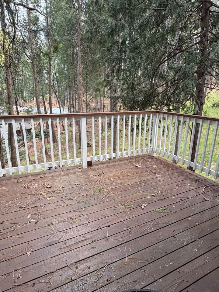 16921 Mckenzie Dr - Photo 3 of 17