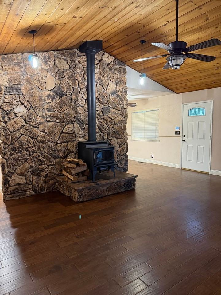 16921 Mckenzie Dr - Photo 5 of 17