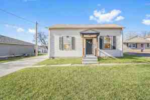 featured image of 826 S Madison St