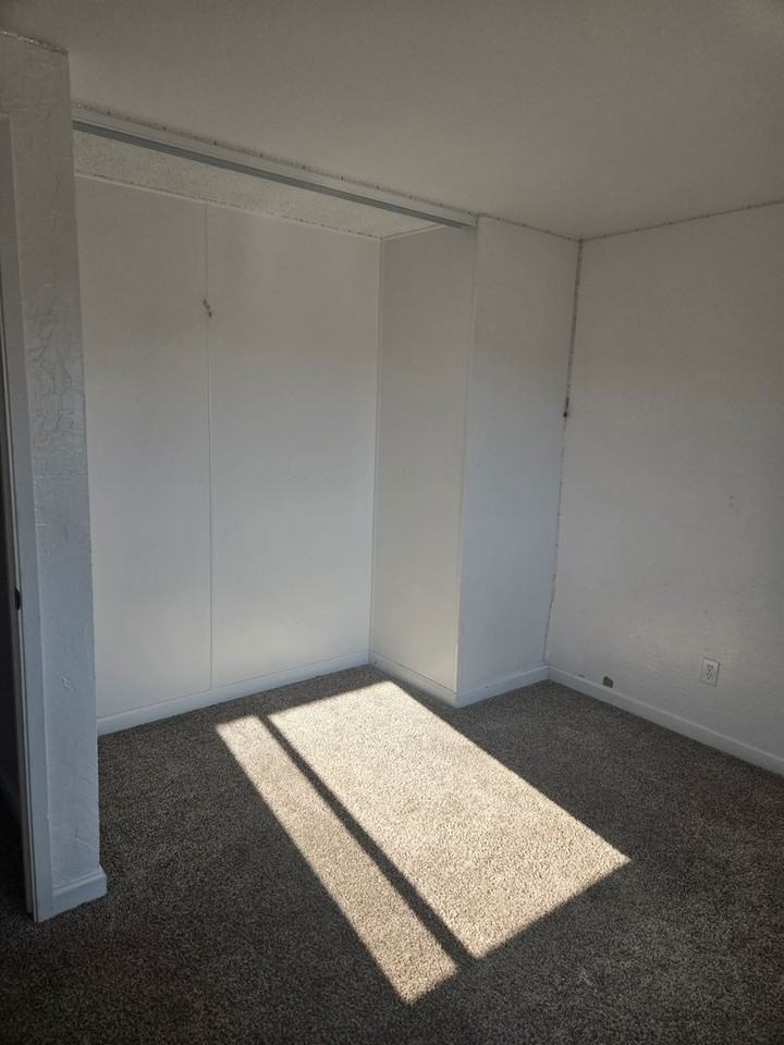 3837 Boyer Rd - Photo 7 of 35