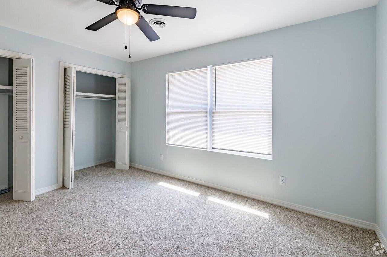 Lionchase Apartments - Photo 4 of 5