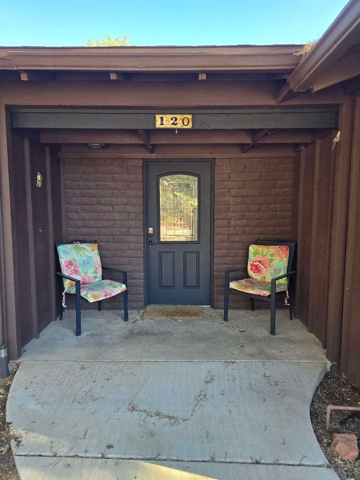 120 Stations West Dr - Photo 2 of 27