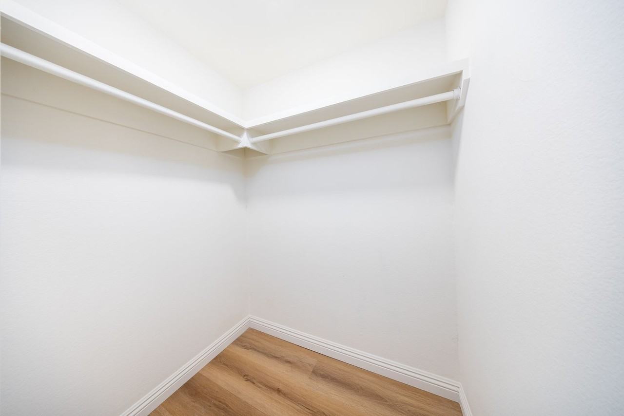 513 W Emerson Ave #C - Photo 7 of 19