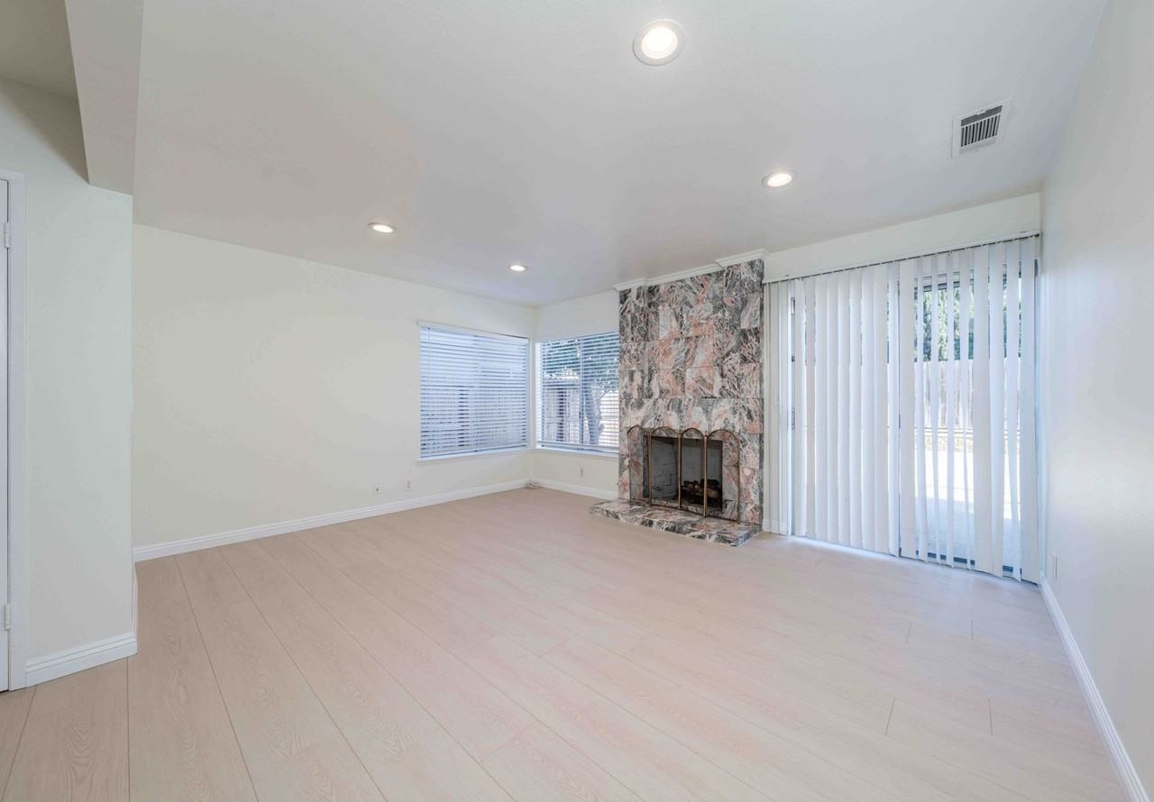 4 Carrol Ave - Photo 3 of 31