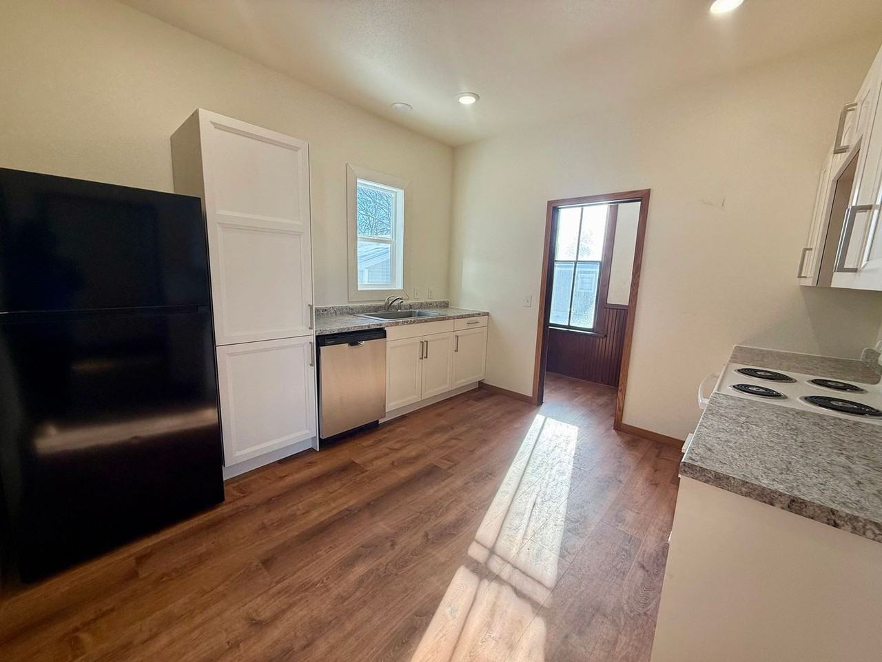 609 E Wausau Ave - Photo 2 of 23