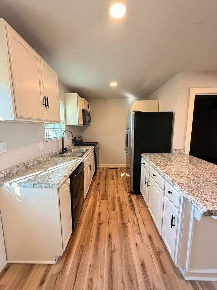 618 S Monroe Ave - Photo 5 of 16