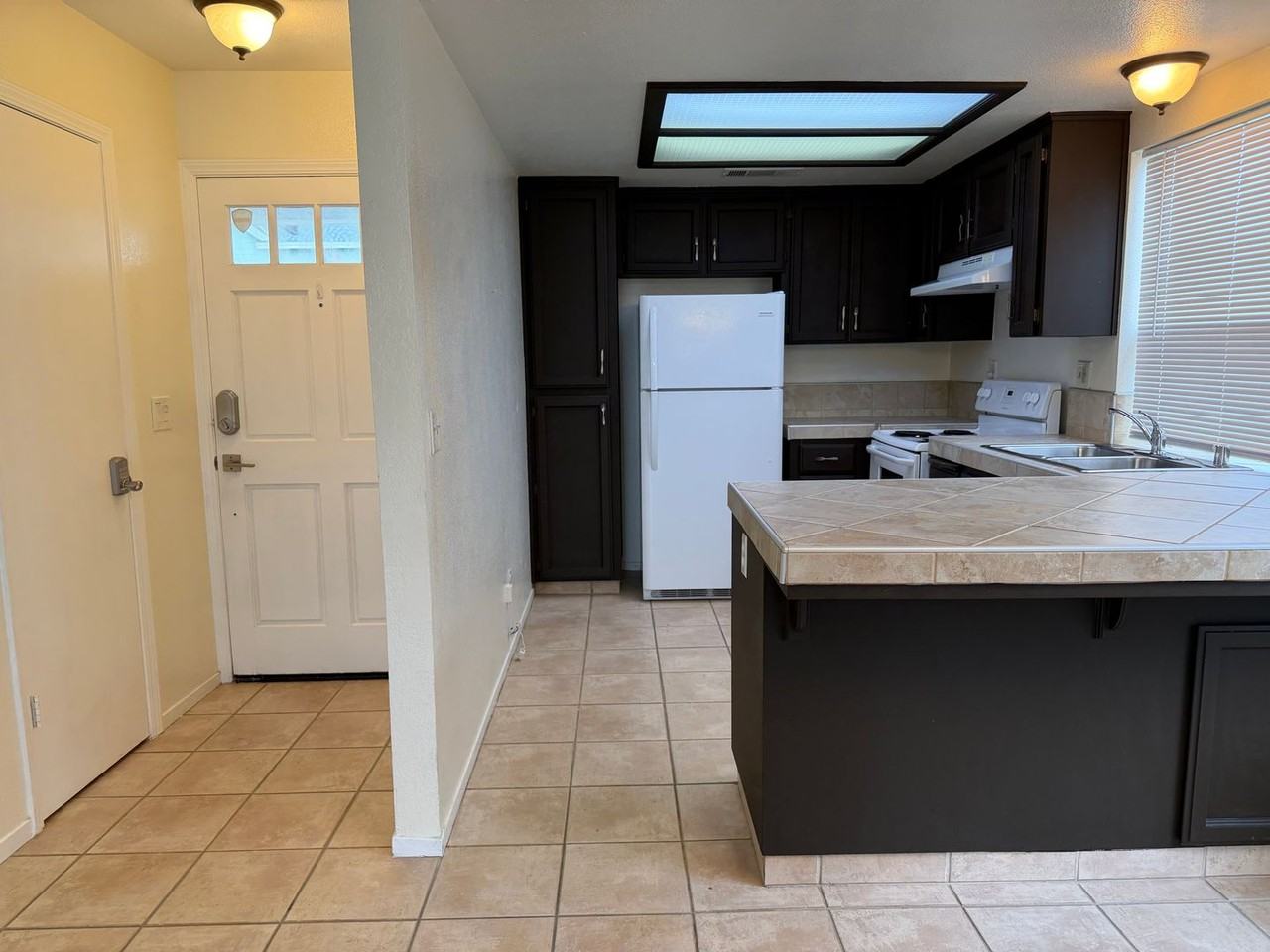 2134 E Pinedale Ave - Photo 3 of 19