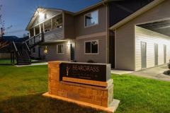 Beautifully Renovated Apartment Home Walking Distance to Downtown - Photo 1 of 1