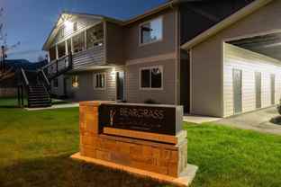 Beautifully Renovated Apartment Home Walking Distance to Downtown - Photo 1 of 1