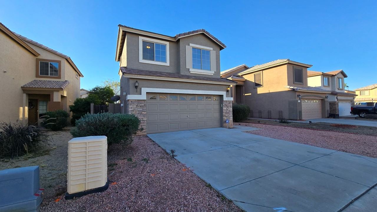 11421 W Pima St - Photo 2 of 32