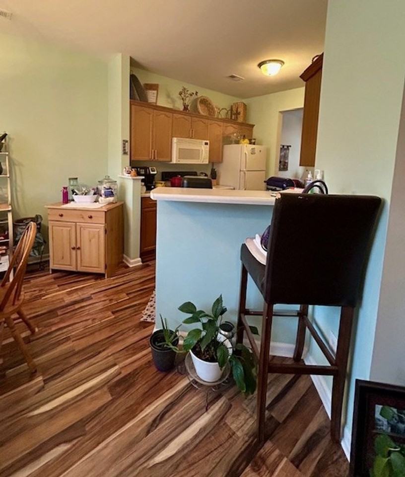 8100 Sapwood Ct - Photo 3 of 17