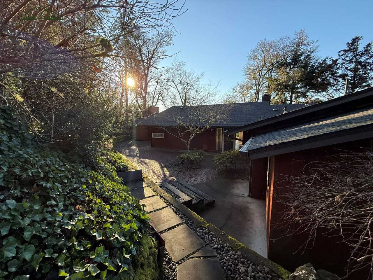 1808 E 28th Ave - Photo 4 of 43