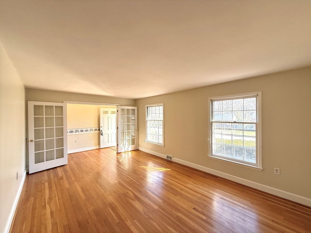 2841 Deerwood Dr - Photo 7 of 23