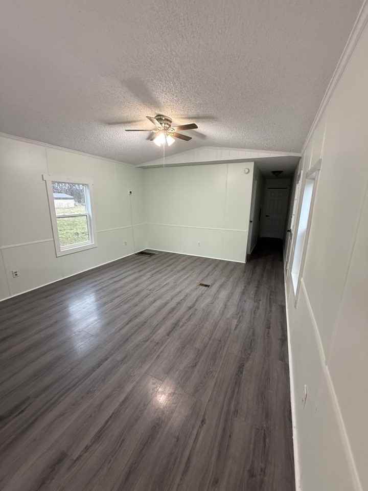 3065 J Montgomery Rd - Photo 2 of 12