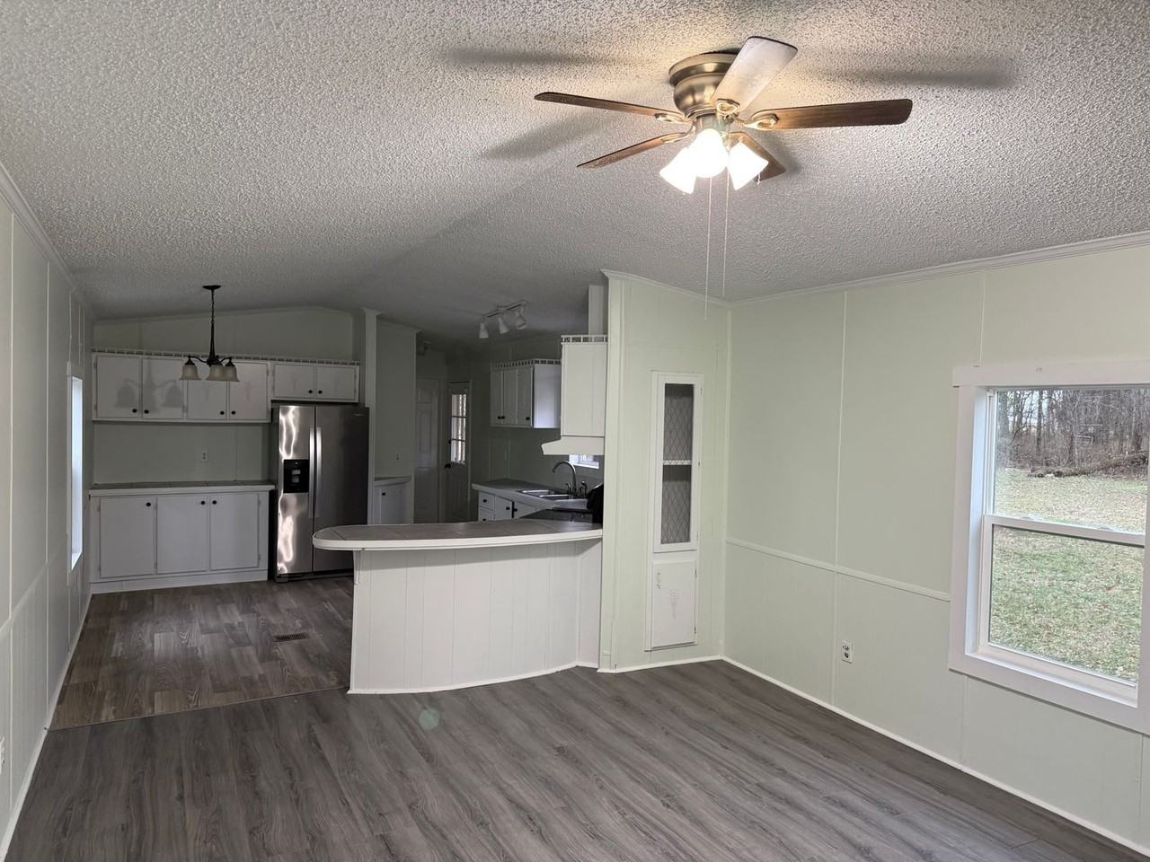 3065 J Montgomery Rd - Photo 3 of 12