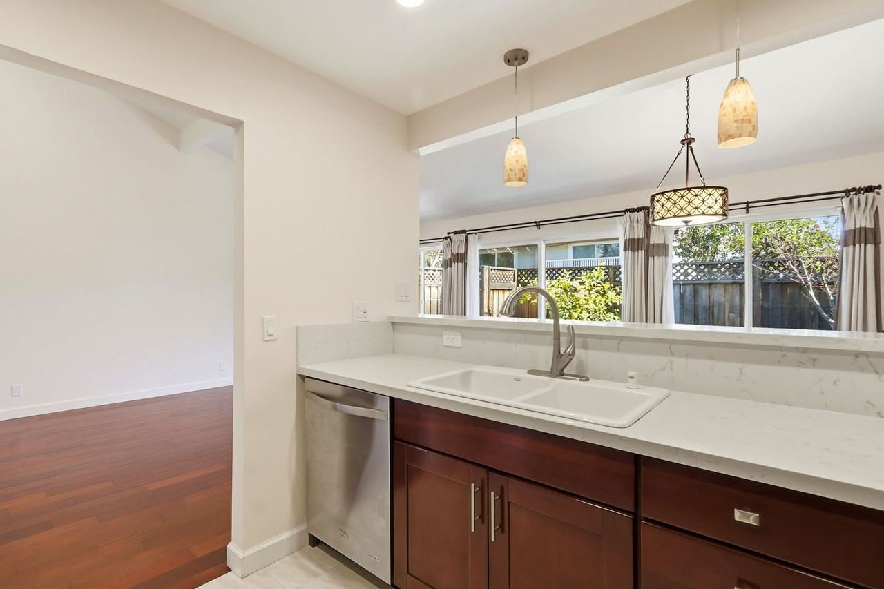 1348 Merrivale West Sq - Photo 5 of 12