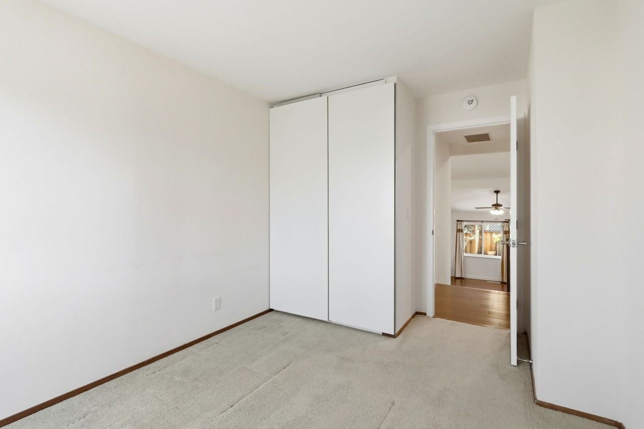 1348 Merrivale West Sq - Photo 7 of 12