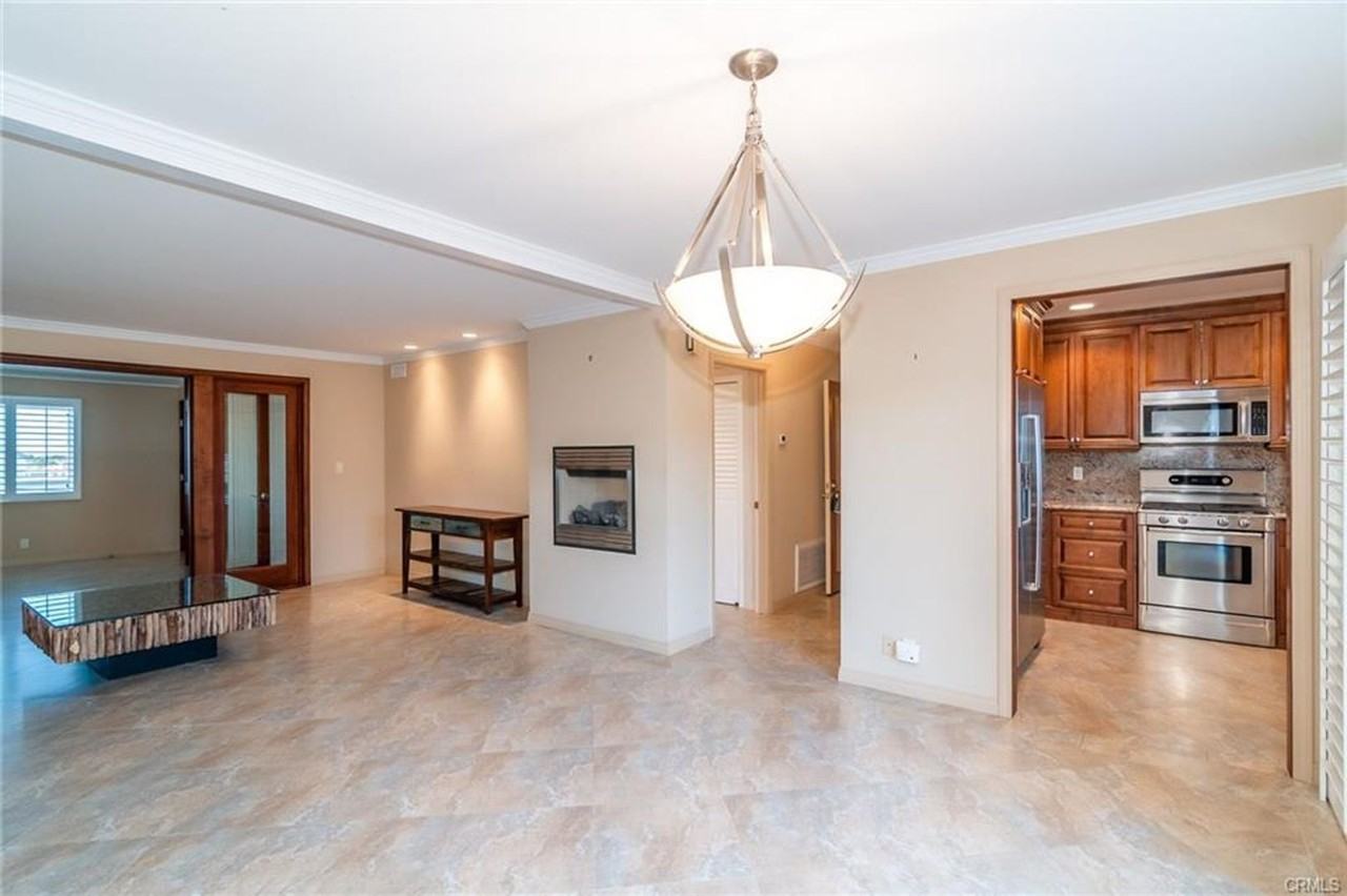 25921 Oak St - Photo 4 of 24