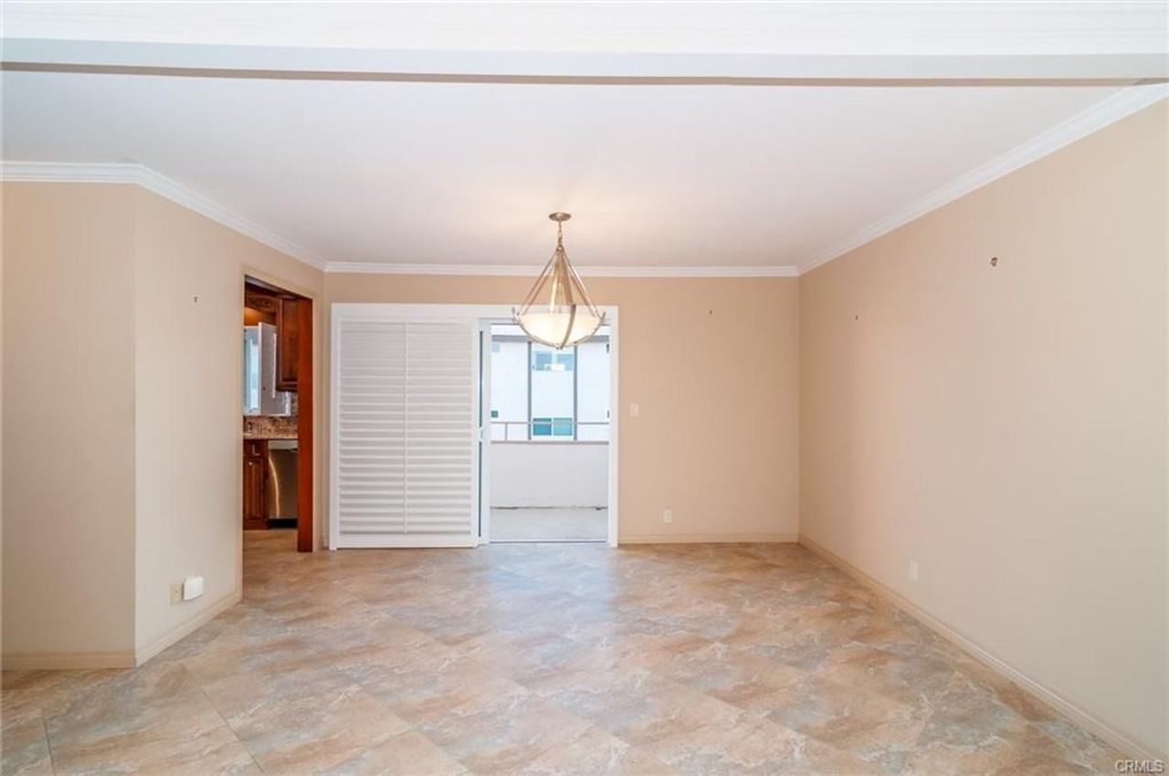 25921 Oak St - Photo 6 of 24