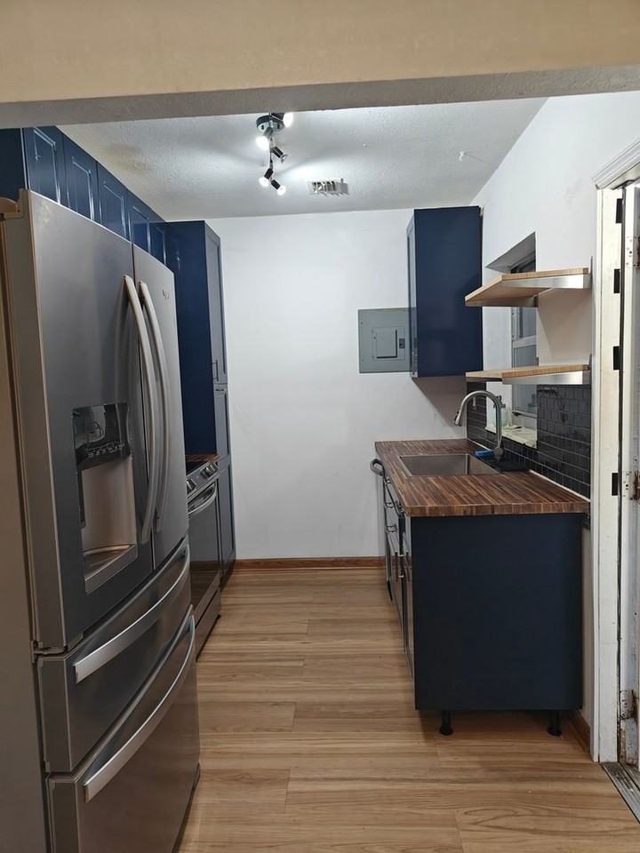 76 Ne 170th St - Photo 3 of 44